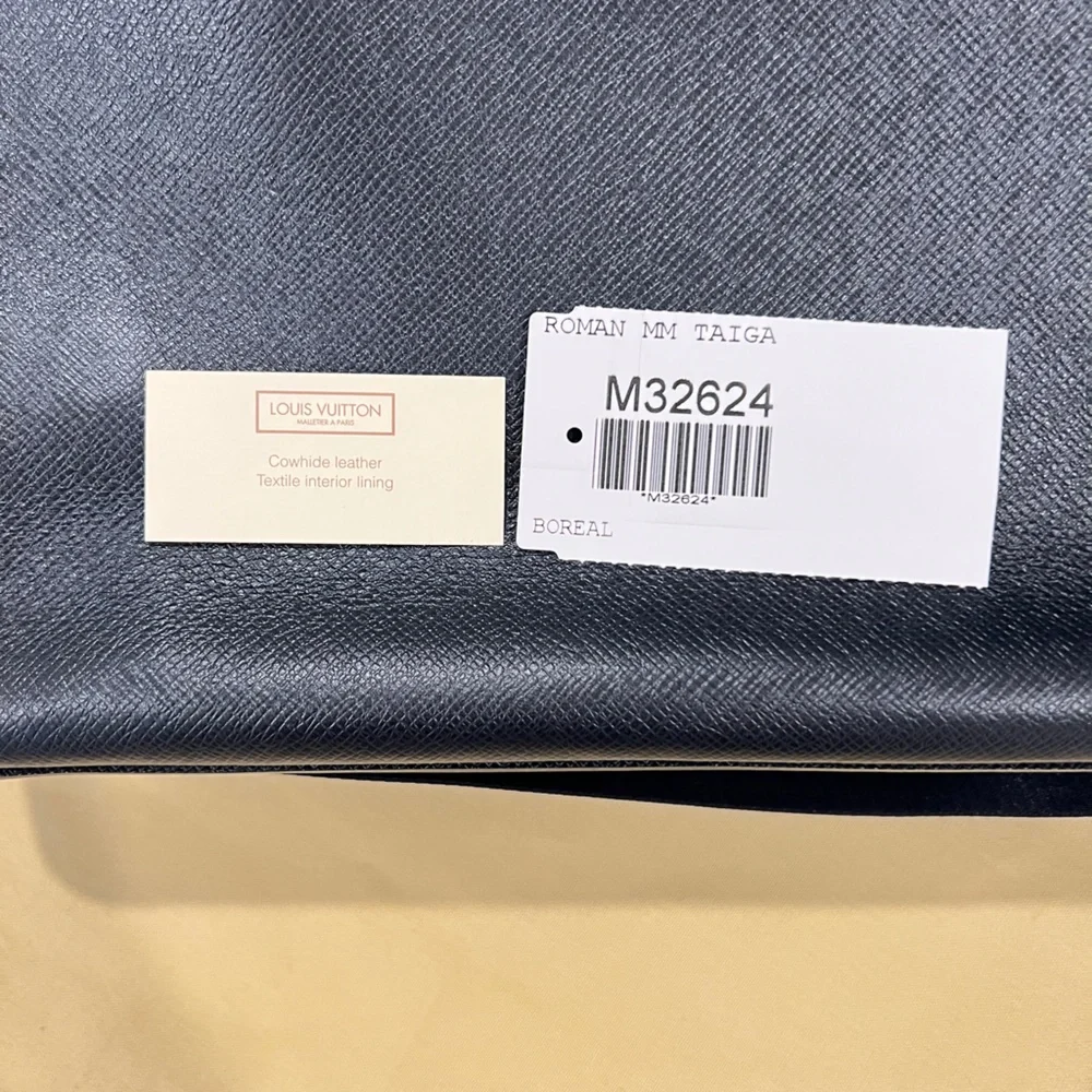 Louis Vuitton messenger bag - Picture 5 of 10